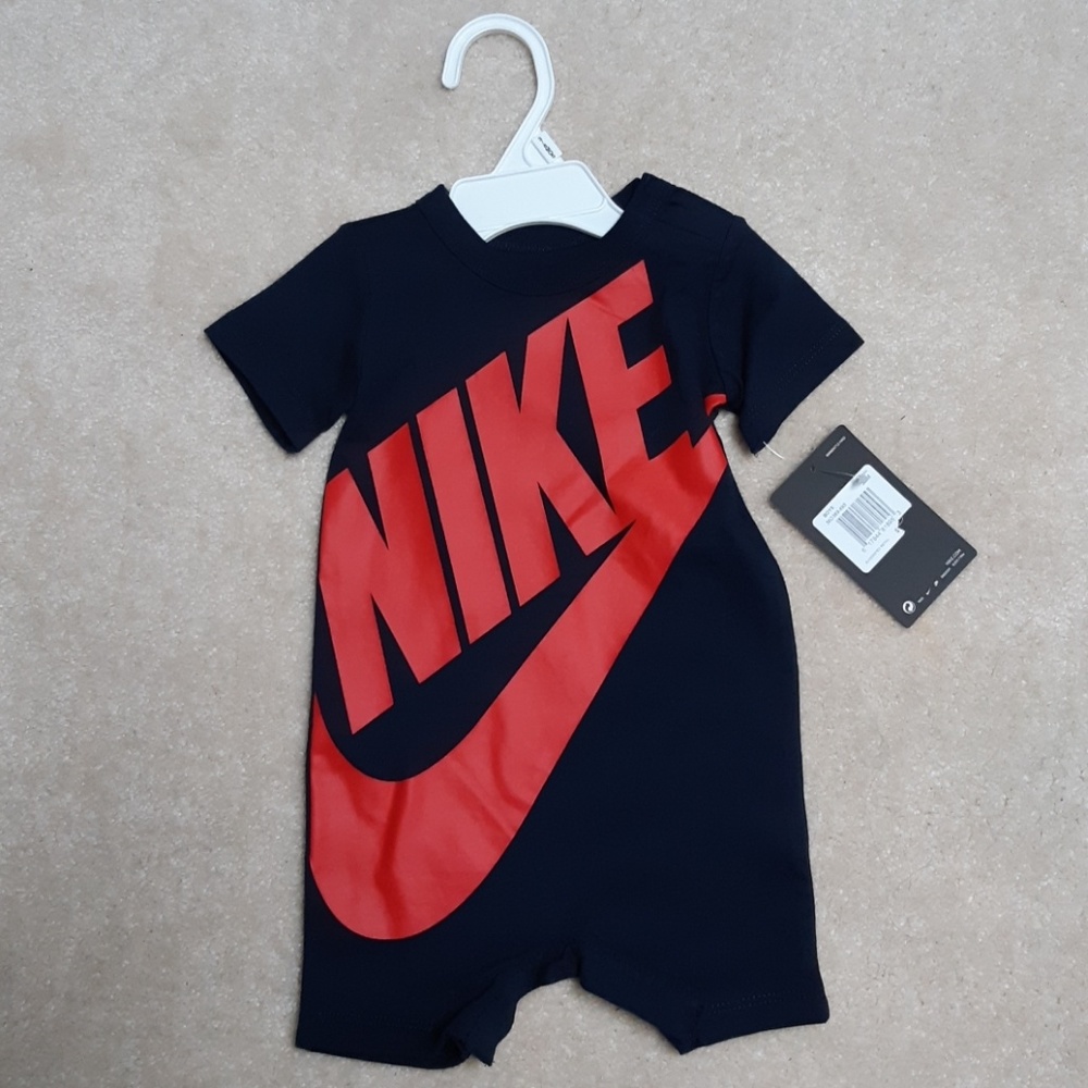 Infant Nike shorts onesie (bnwt)